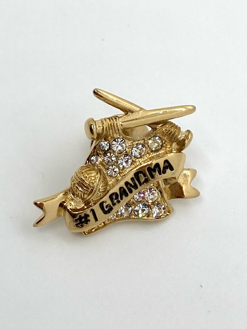 #1 GRANDMA Rhinestone Brooch Knitting Needles